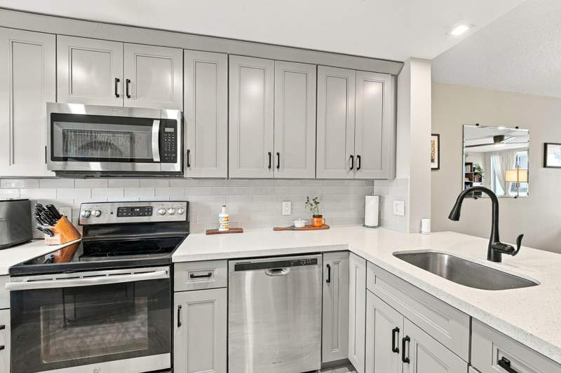2 bedroom Condominium at 9420 Poinciana Place, Poinciana 2 Of Pine Island Ridge, Davie — photo 4
