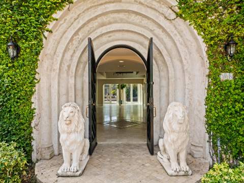 708 SE 7th Street, Delray Beach FL - photo 7 of 47