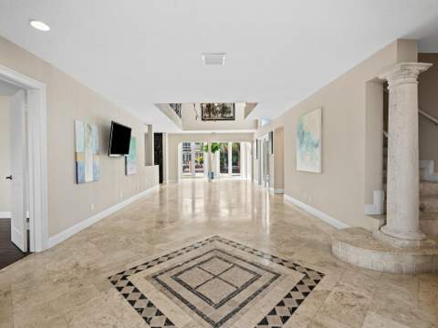 708 SE 7th Street, Delray Beach FL - photo 8 of 47