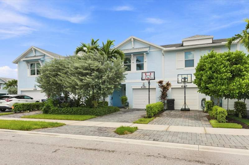 3 bedroom Townhouse at 6351 Sailpointe Lane, Catalina Townhomes Plat, West Palm Beach — photo 2