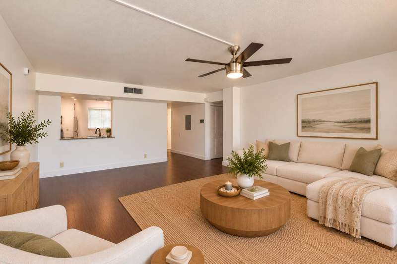 2 bedroom Condominium at 5220 Las Verdes Circle #220, Palmetto Condo, Delray Beach — photo 4