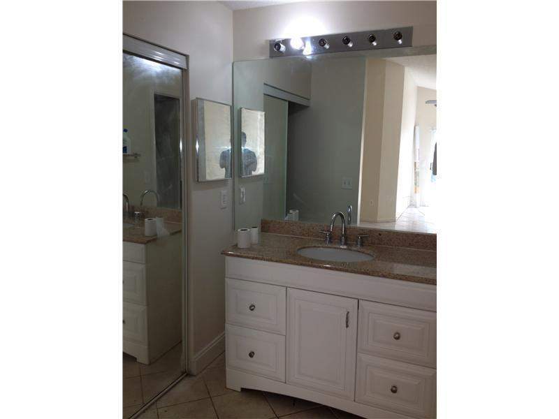 3 bedroom Single Family Residence at 1307 E Glen Oak Road, North Lauderdale Division, North Lauderdale — photo 2