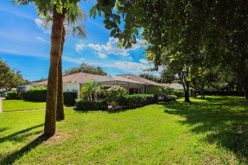 2 bedroom Villa at 8701 Chapman Oak Court, Oaks-Sunterrace 3, Palm Beach Gardens — photo 2