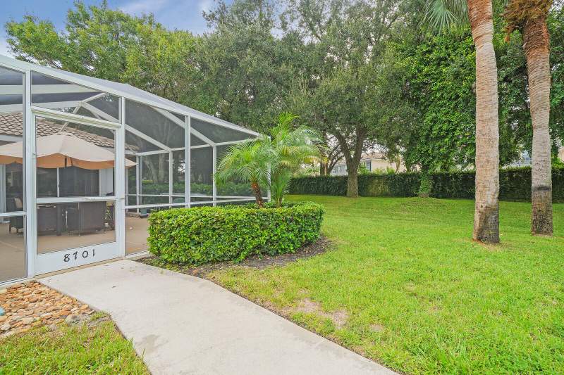 2 bedroom Villa at 8701 Chapman Oak Court, Oaks-Sunterrace 3, Palm Beach Gardens — photo 3