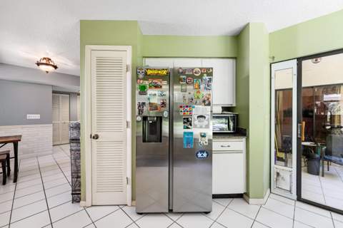 2508 Aspen Way, Boynton Beach FL - photo 8 of 24
