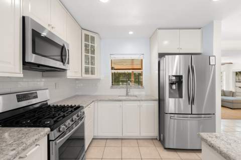 214 NE 28th Road, Boca Raton FL - photo 12 of 45