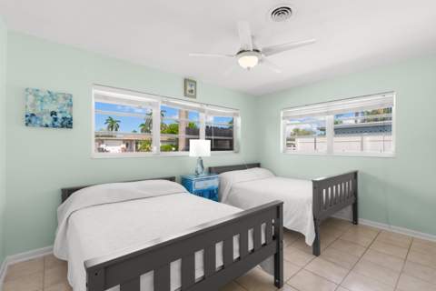 214 NE 28th Road, Boca Raton FL - photo 19 of 45