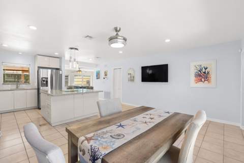 214 NE 28th Road, Boca Raton FL - photo 9 of 45