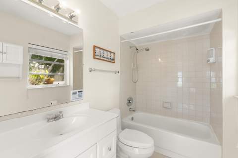 214 NE 28th Road, Boca Raton FL - photo 16 of 45
