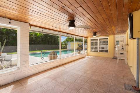 214 NE 28th Road, Boca Raton FL - photo 23 of 45