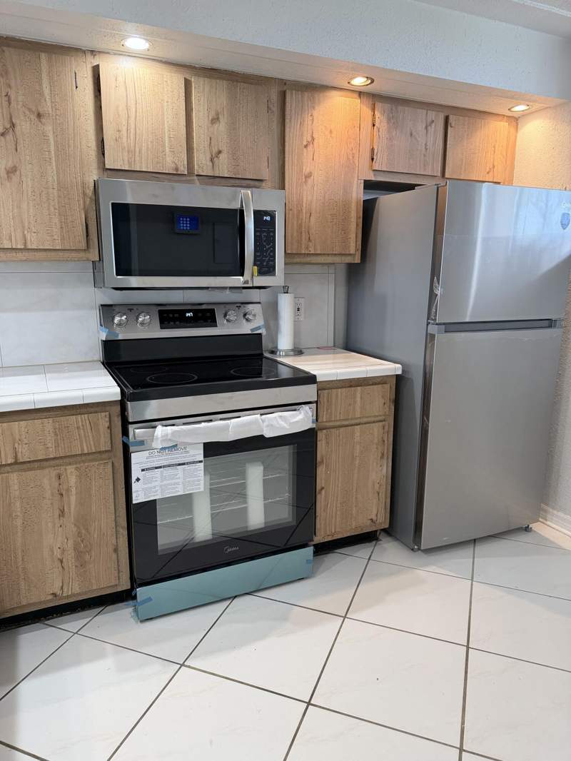 2 bedroom Condominium at 112 Lake Emerald Drive #203, Lake Emerald Condominium No, Oakland Park — photo 4