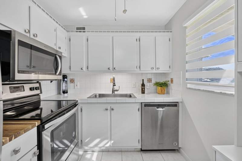 2 bedroom Condominium at 324 Chatham P #324, Chatham Condos, West Palm Beach — photo 3
