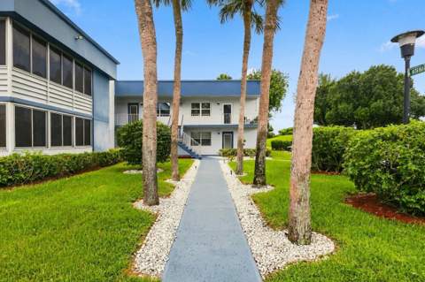 74 Normandy B, Delray Beach FL - photo 22 of 28