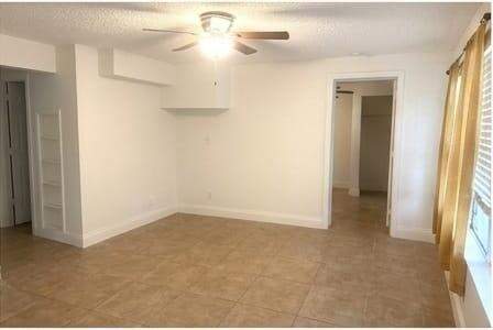 1067 Iroquois Avenue, Fort Lauderdale FL - photo 11 of 21