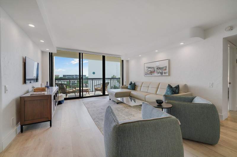 2 bedroom Condominium at 2697 N Ocean #F-403, Yacht & Racquet Club Of Boca Raton Condo, Boca Raton — photo 5