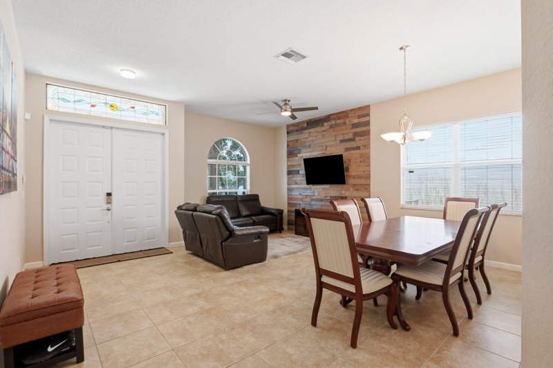 3 bedroom Single Family Residence at 375 Berenger Walk, Anthony Groves Ph 2, Royal Palm Beach — photo 4