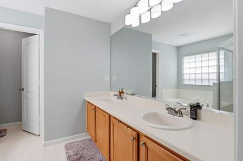 375 Berenger Walk, Royal Palm Beach FL - photo 17 of 32