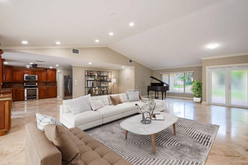 4 bedroom Single Family Residence at 1340 NW 97th Avenue, Jacaranda Lakes Section Five, Plantation — photo 4