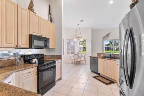 7389 Viale Michelangelo, Delray Beach FL - photo 10 of 54