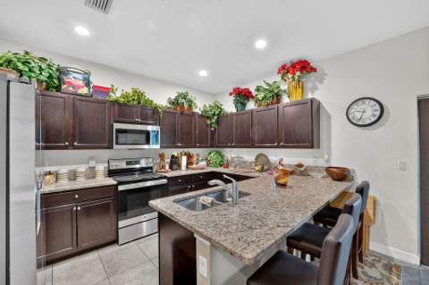 5282 Ashley River Road, West Palm Beach FL - photo 6 of 19