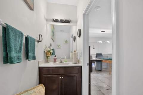 5282 Ashley River Road, West Palm Beach FL - photo 10 of 19