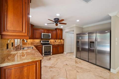 1340 NW 97th Avenue, Plantation FL - photo 7 of 30