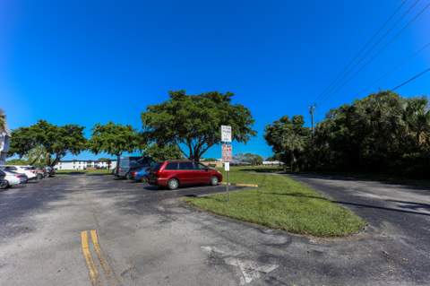 8110 Sunrise Lakes Boulevard #108, Sunrise FL - photo 6 of 7