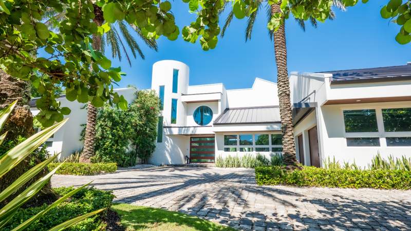 5 bedroom Single Family Residence at 6879 SE South Marina Way, Sailfish Point, Hutchinson Island — photo 2