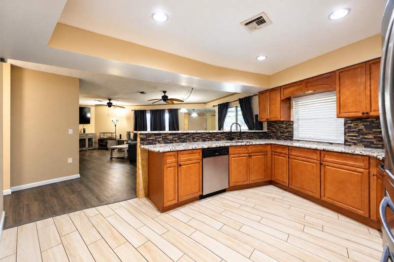 3 bedroom Single Family Residence at 1525 SE Holiday Road, South Port St Lucie Unit 5, Port St. Lucie — photo 4