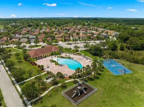 9728 Starboard Drive, Fort Pierce FL - photo 6 of 34