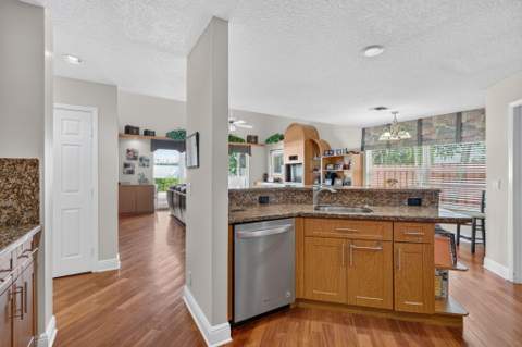 10257 Bermuda Drive, Cooper City FL - photo 11 of 54