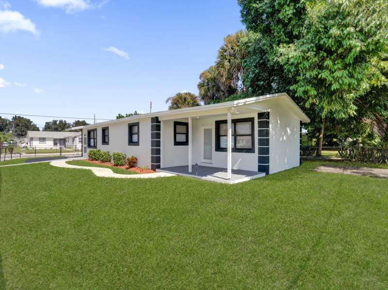 3 bedroom Single Family Residence at 1259 W 26th Street, Monroe Heights, West Palm Beach — photo 4