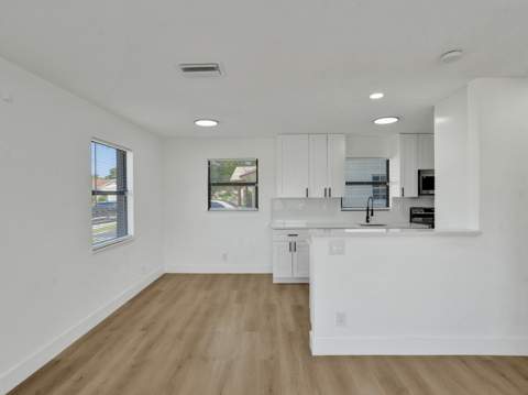 1259 W 26th Street, West Palm Beach FL - photo 14 of 38