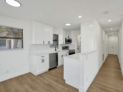 1259 W 26th Street, West Palm Beach FL - photo 12 of 38