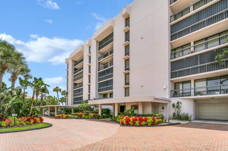2 bedroom Condominium at 2697 N Ocean #F-403, Yacht & Racquet Club Of Boca Raton Condo, Boca Raton — photo 4