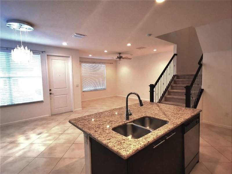 3 bedroom Townhouse at 5011 NW 15th Terrace, Blue Lake Townhomes, Boca Raton — photo 4