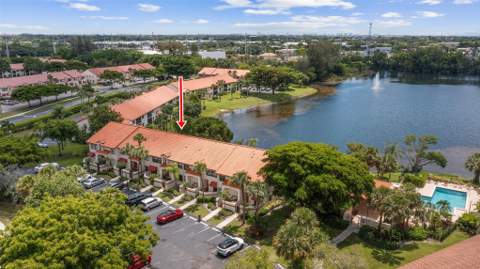 405 Liberty Court #405, Deerfield Beach FL - photo 8 of 48