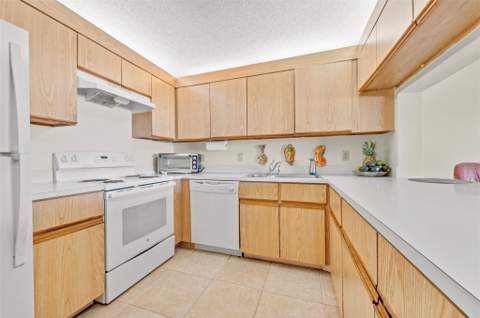 405 Liberty Court #405, Deerfield Beach FL - photo 12 of 48