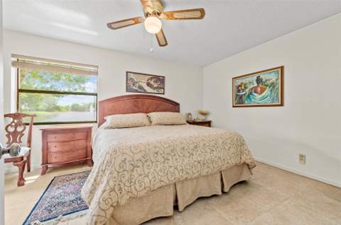 405 Liberty Court #405, Deerfield Beach FL - photo 14 of 48