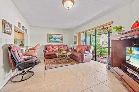 405 Liberty Court #405, Deerfield Beach FL - photo 15 of 48