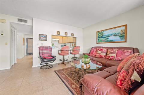 405 Liberty Court #405, Deerfield Beach FL - photo 16 of 48