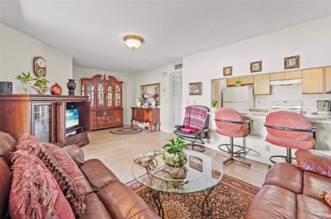405 Liberty Court #405, Deerfield Beach FL - photo 17 of 48