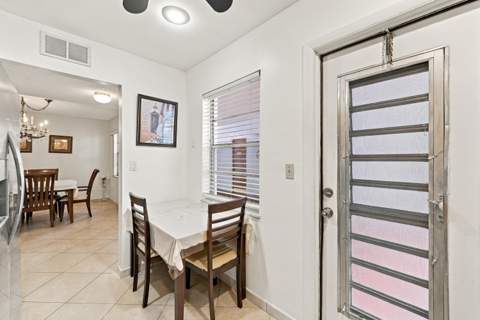4000 NW 44th Avenue #208, Lauderdale Lakes FL - photo 11 of 48