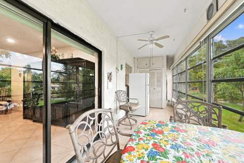 4000 NW 44th Avenue #208, Lauderdale Lakes FL - photo 23 of 48