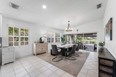 2689 Livingston Lane, West Palm Beach FL - photo 13 of 57