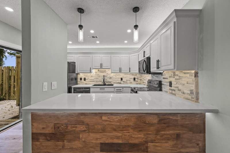 2 bedroom Townhouse at 301 Miramar Lane #C1, Miramar Townhomes, Palm Beach Gardens — photo 3