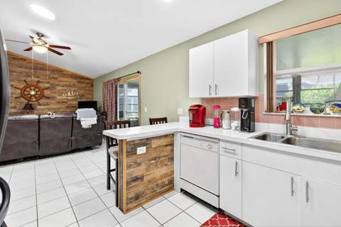 432 NW Sherry Lane, Port St. Lucie FL - photo 10 of 21