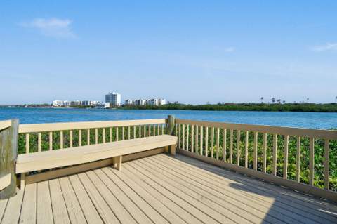 104 Intracoastal Circle, Tequesta FL - photo 9 of 50