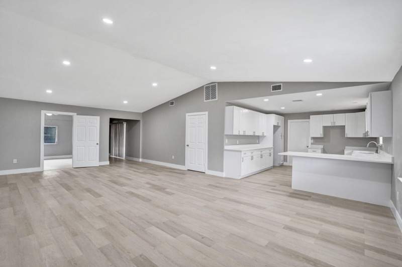 4 bedroom Single Family Residence at 197 SW Twig Avenue, Port St Lucie Section 4, Port St. Lucie — photo 5