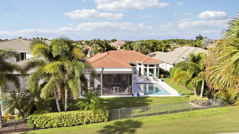 4 bedroom Single Family Residence at 134 Carmela Court, Jupiter Country Club, Jupiter — photo 3